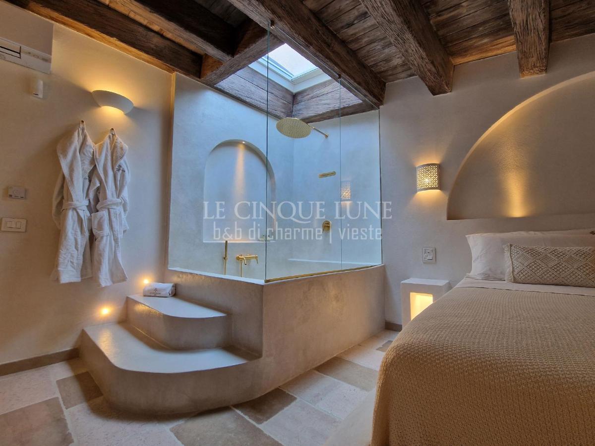 Junior Suite with Bath Tub