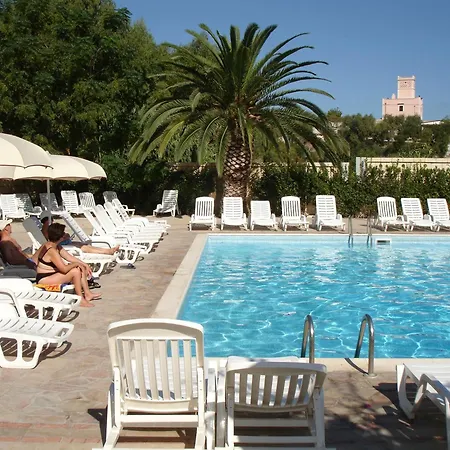 Baia Degli Aranci Suite&Apartments-3